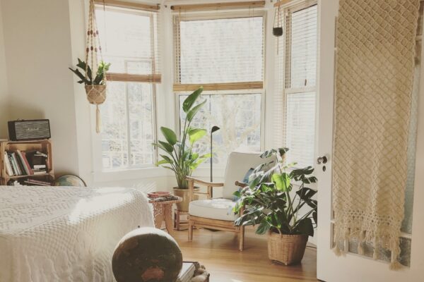 5 Benefits of Adding Motorized Shades to Your Home Renovation