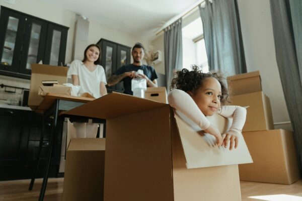 Remodeling vs Moving Home – How Professionals Simplify the Task